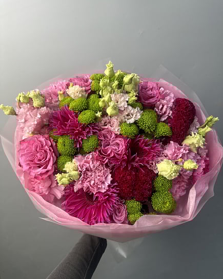 Яркий микс из гербер и кустовых роз с доставкой по Астане