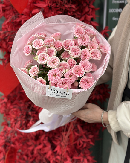 Bouquet of spray roses flowers delivered to Astana