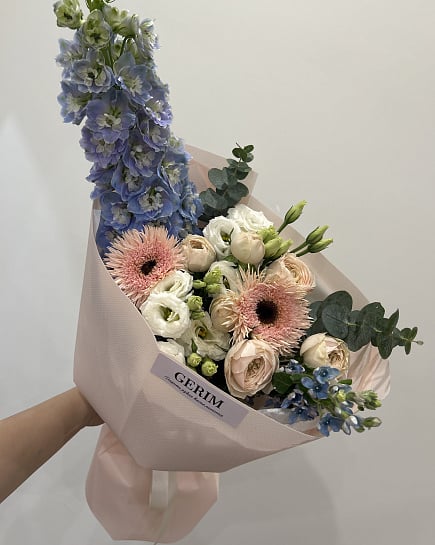 Лазурный акцент с пионовидными розами с доставкой по Астане