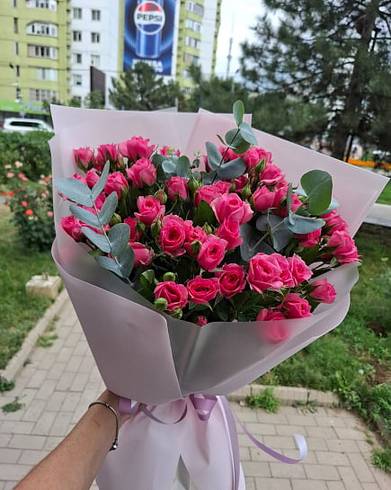 Розовый букет из кустовых роз with delivery to Almaty