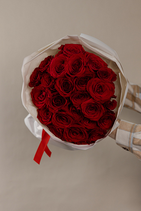 Bouquet of 25 scarlet roses Bouquet of 25 scarlet roses