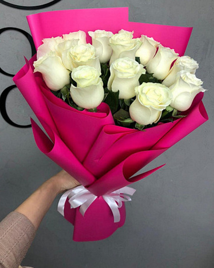 Bouquet of Bright bouquet of pink roses flowers delivered to Astana
