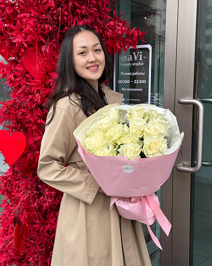 Bouquet of 15 French roses flowers delivered to Astana