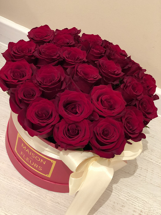 Шикарная коробка с розами