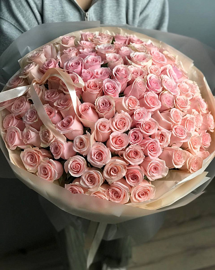 Bouquet of 101 roses (to the florist's taste) with delivery to Almaty