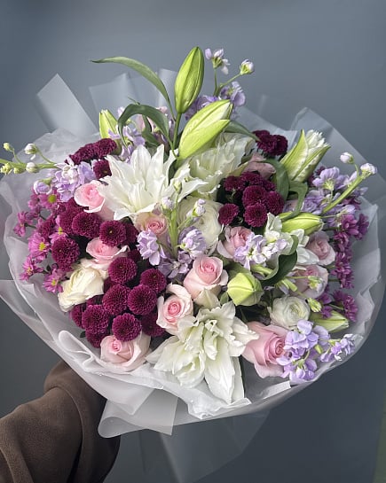 Нежный букет с лилиями и розами с доставкой по Астане