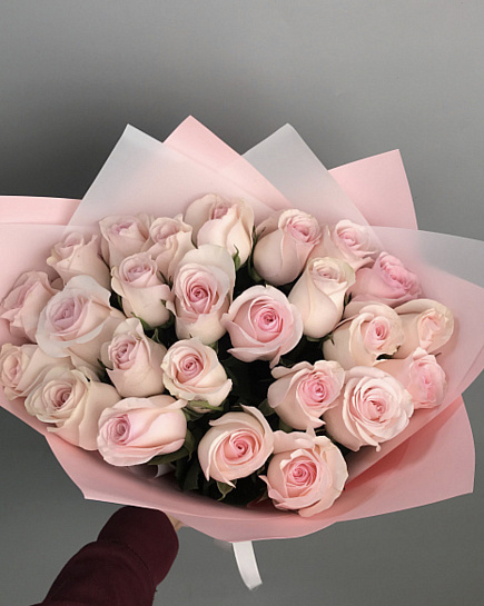 Roses are pink with delivery to Kostanay.