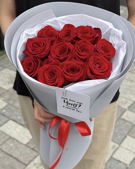 13 роз 40 см красных роз с открыткой with delivery to Pavlodar