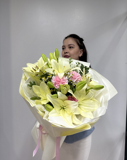 Assembled bouquet with delivery to Astana