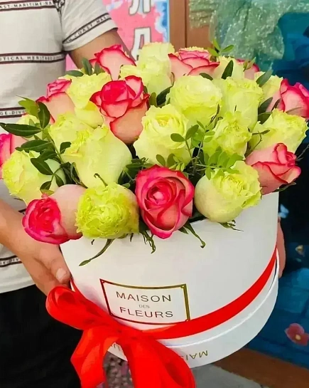 35 голландских премиум роз с доставкой по Таразе