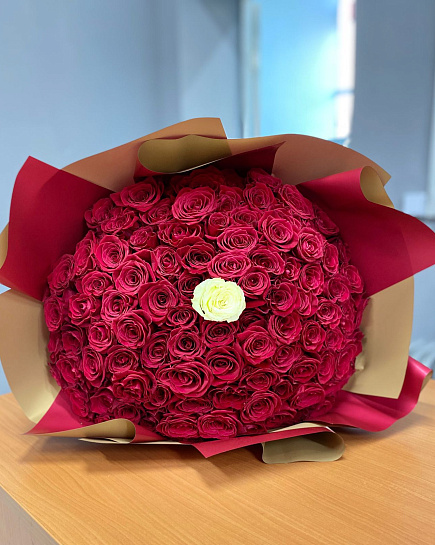 Bouquet of 101 red rose flowers delivered to Aktau