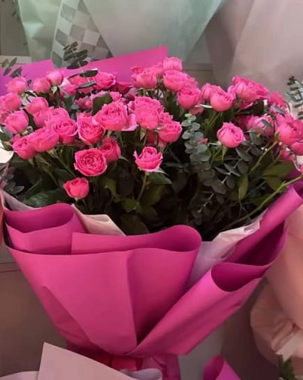 Розовое облако из кустовых роз с доставкой по Астане