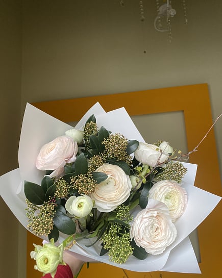 Нежный букет из ранункулюсов с доставкой по Астане