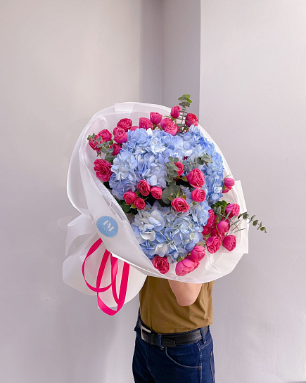 Euro bouquet of spray roses and hydrangeas with delivery to Astana