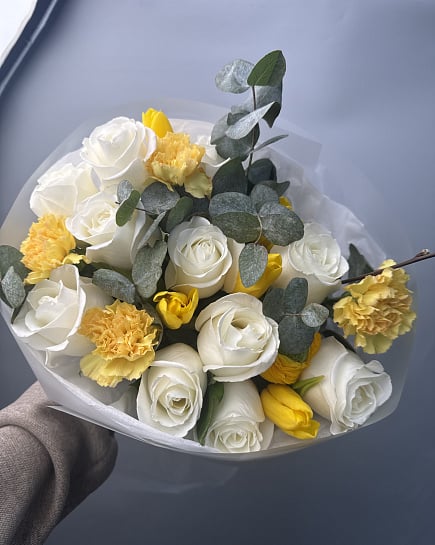 Солнечный дуэт роз и тюльпанов с доставкой по Астане