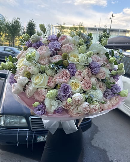 Пастельная палитра с пионовидными розами с доставкой по Астане