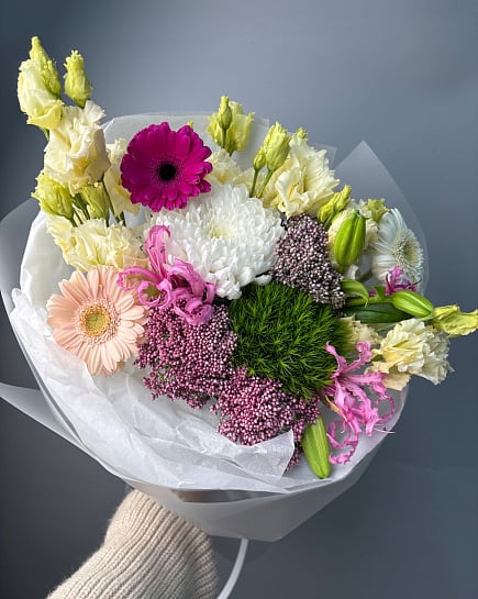 Яркий букет с герберами и хризантемами с доставкой по Астане