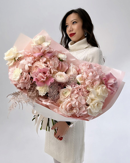 Bouquet of sweet start flowers delivered to Astana