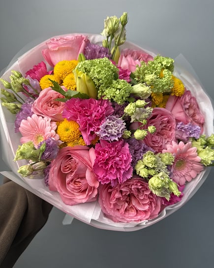 Яркий микс с пионовидными розами и герберами с доставкой по Астане