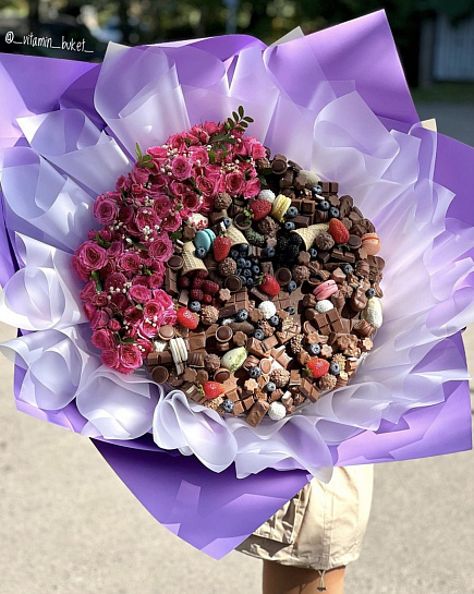 Chocolate bouquet with roses with delivery to Astana