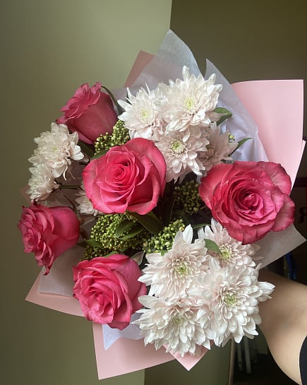 Розовое очарование с хризантемами с доставкой по Астане