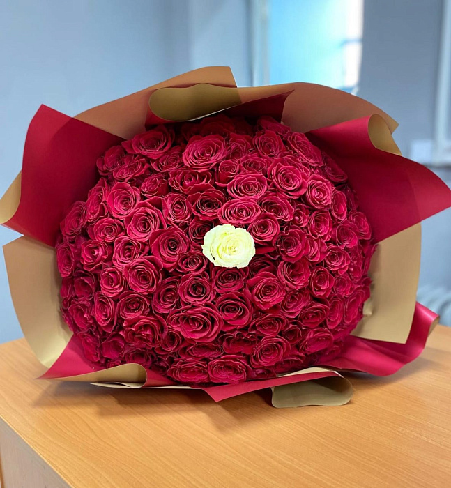 Bouquet of 101 roses