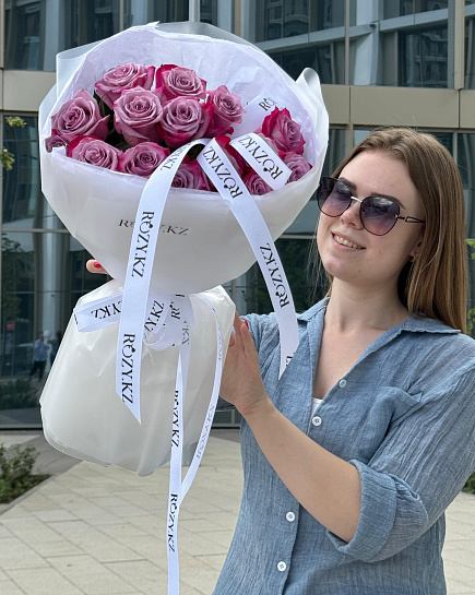 Bouquet of 15 lilac roses with delivery to Astana