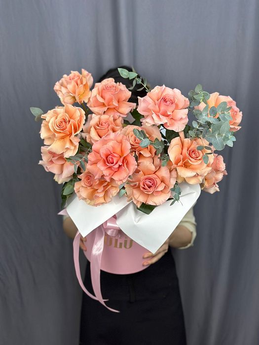 15 French roses with eucalyptus