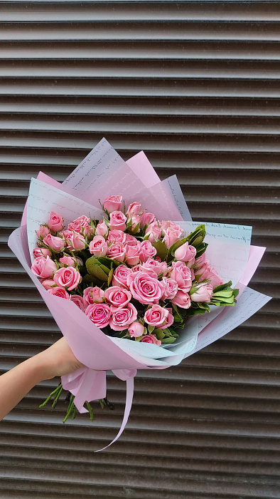 Bouquet of bush roses