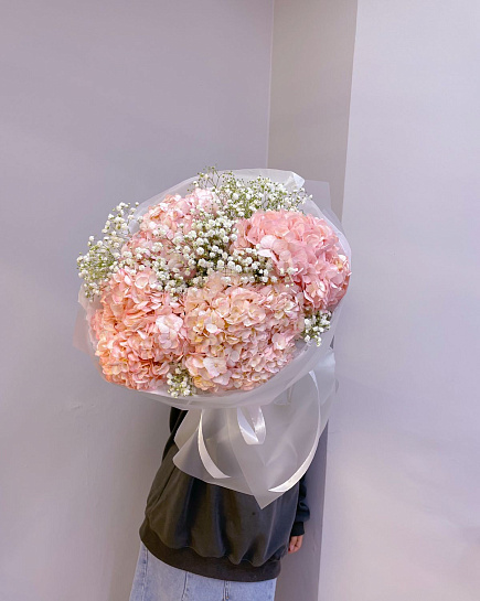 Bouquet of hydrangea and gypsophila with delivery to Astana