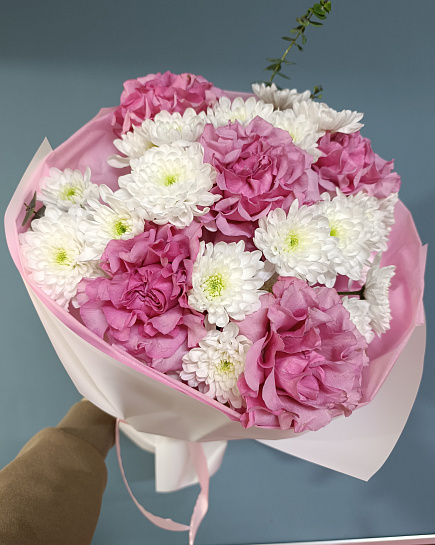 Assembled bouquet with delivery to Almaty