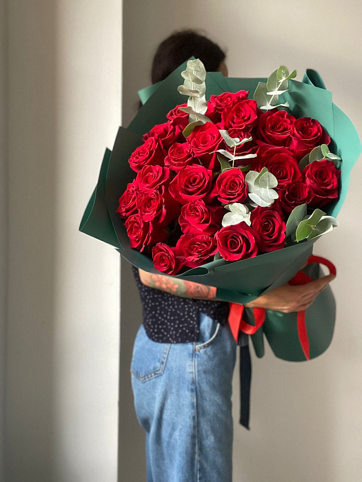 Red roses 25 pcs with eucalyptus
