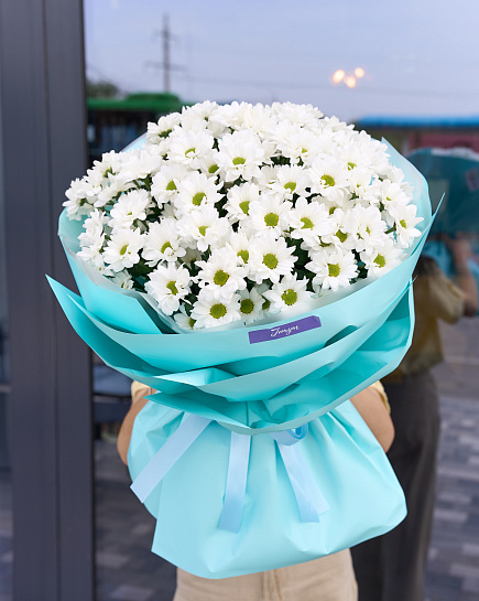 Bouquet of Bouquet and white chrysanthemums flowers delivered to Shymkent