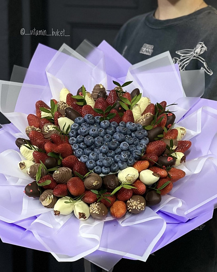 Bouquet of chocolate covered strawberries and blueberries with delivery to Astana