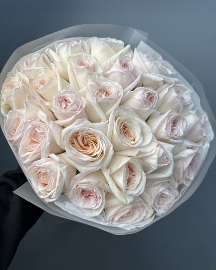 Элегантный монобукет из пионовидных роз с доставкой по Астане