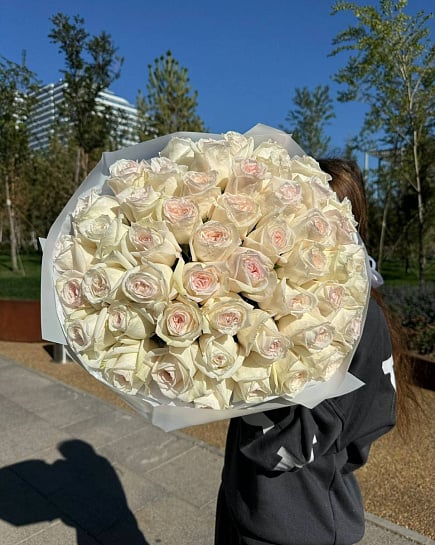 «White ohara»51шт в букете  с доставкой по Астане