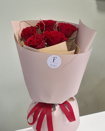 Букет из 5 красных роз  с доставкой по Алматы