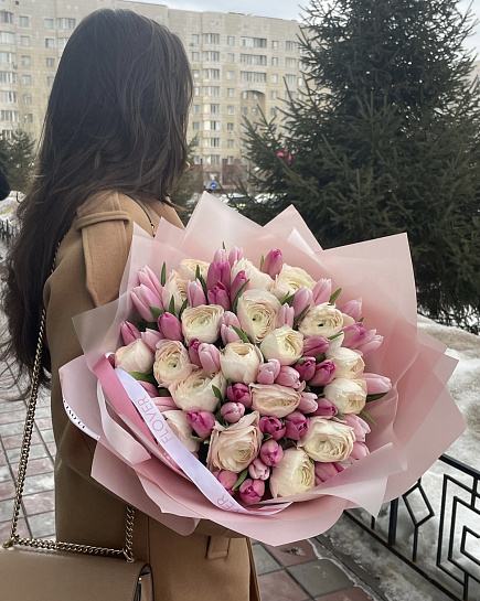 Bouquet of Ranunculus and Tulips flowers delivered to Astana