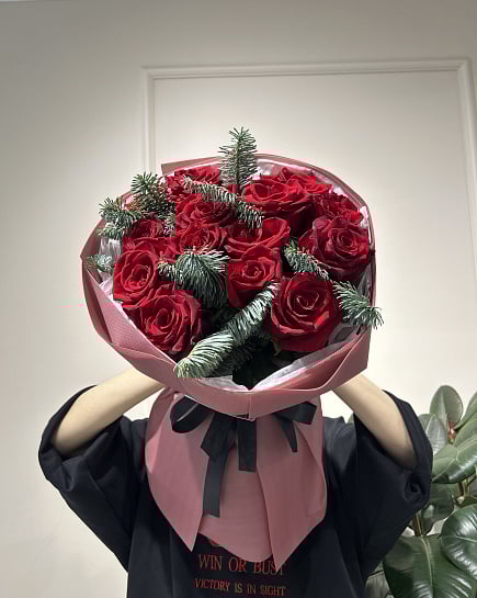 Букет из красных роз с нобилисом с доставкой по Астане