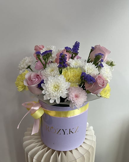 Пастельный микс в шляпной коробке with delivery to Astana
