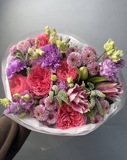 Розово-сиреневый микс с пионовидными розами с доставкой по Астане