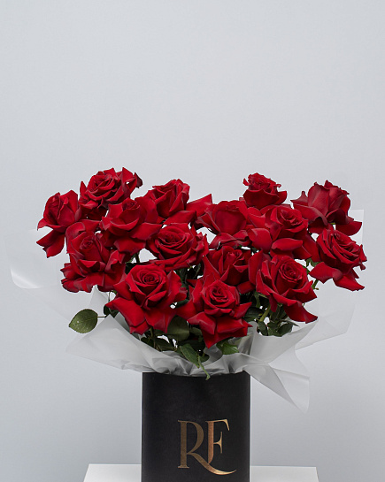 Коробка из 15 роз с доставкой по Алматы