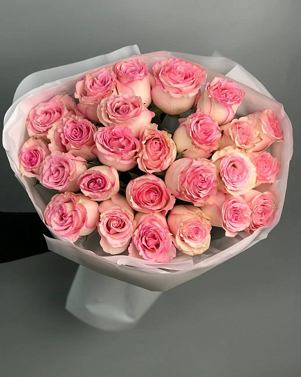 Bouquet of roses of 25 pieces (to the taste of the florist) with delivery to Almaty