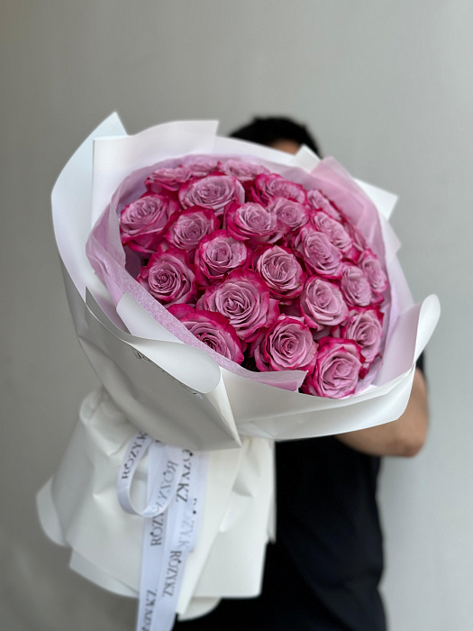 Bouquet of 25 lilac roses