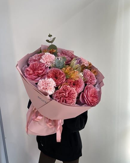 Розовое очарование с пионовидными розами с доставкой по Астане