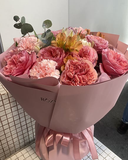 Розовый шарм с пионовидными розами с доставкой по Астане