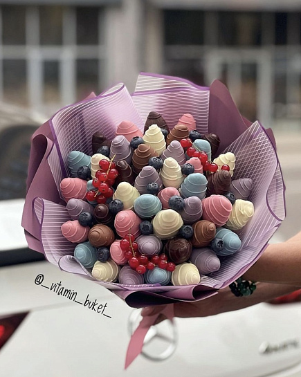 Bouquet of strawberries in chocolate with delivery to Astana