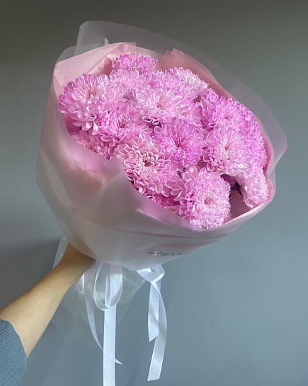 Розовый круглый букет из хризантем with delivery to Astana