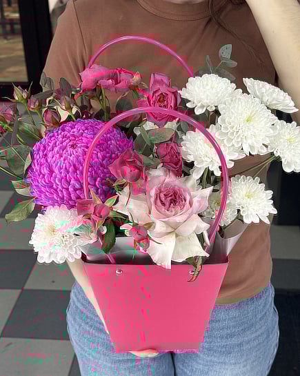 Яркий микс в стильной сумочке с доставкой по Астане