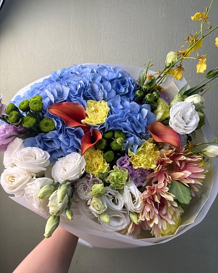 Яркий микс с гортензией и каллами with delivery to Astana